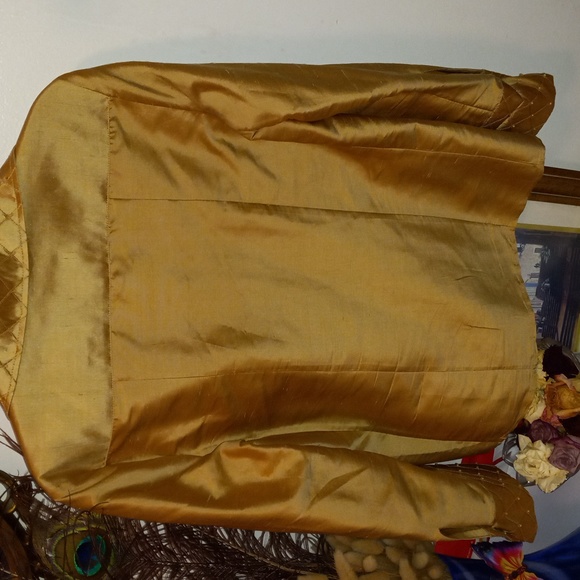 Gold colored top long sleeve dressy - Picture 4 of 5